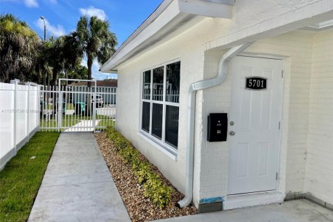 Immobilier commercial à vendre à Lauderhill, Floride: 334.45 m2 № 862050 - photo 12
