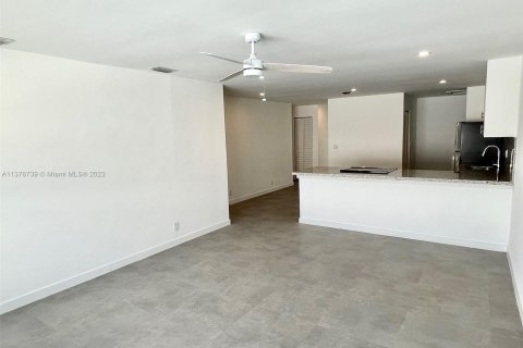 Immobilier commercial à vendre à Lauderhill, Floride: 334.45 m2 № 862050 - photo 16
