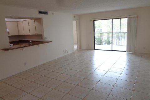 Condo in Pompano Beach, Florida, 2 bedrooms  № 1099951 - photo 13