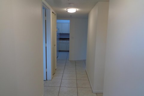 Condo in Pompano Beach, Florida, 2 bedrooms  № 1099951 - photo 17