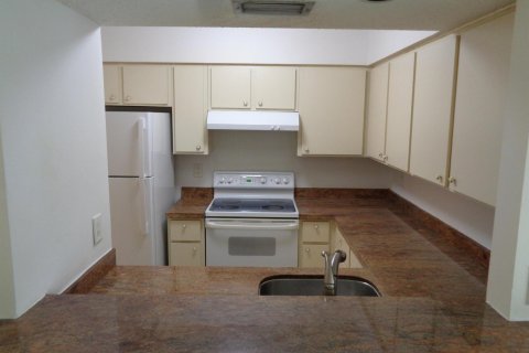 Condo in Pompano Beach, Florida, 2 bedrooms  № 1099951 - photo 16