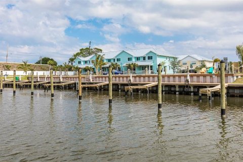 Adosado en venta en Merrit Island, Florida, 4 dormitorios, 137.77 m2 № 1353398 - foto 17