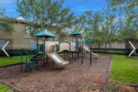 Copropriété à vendre à Pembroke Pines, Floride: 3 chambres, 162.11 m2 № 1325794 - photo 14