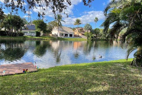 Villa ou maison à vendre à Cooper City, Floride: 4 chambres, 180.79 m2 № 1117230 - photo 30