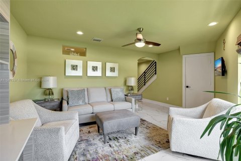 Casa en venta en Jensen Beach, Florida, 2 dormitorios, 133.78 m2 № 1095437 - foto 8
