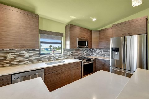 Casa en venta en Jensen Beach, Florida, 2 dormitorios, 133.78 m2 № 1095437 - foto 14