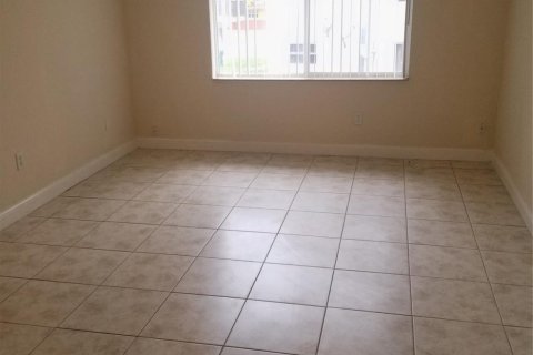 Copropriété à vendre à Lauderhill, Floride: 3 chambres, 125.42 m2 № 909896 - photo 7