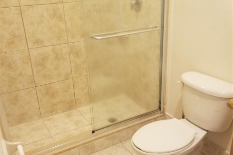 Condo in Lauderhill, Florida, 3 bedrooms  № 909896 - photo 5