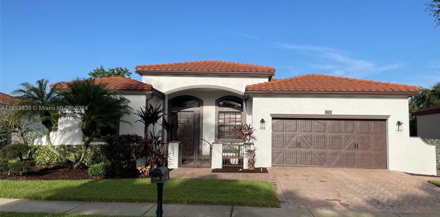 Casa en Cooper City, Florida 5 dormitorios, 254.18 m2 № 1348530