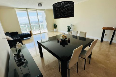 Condominio en alquiler en North Miami, Florida, 2 dormitorios, 148.92 m2 № 1348528 - foto 7