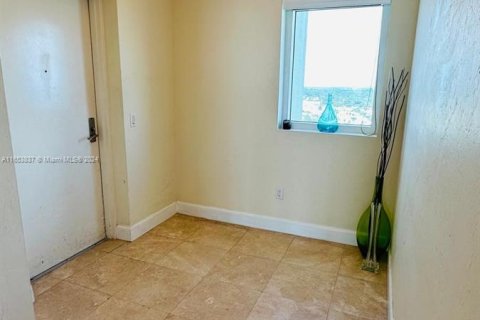 Copropriété à louer à North Miami, Floride: 2 chambres, 148.92 m2 № 1348528 - photo 25