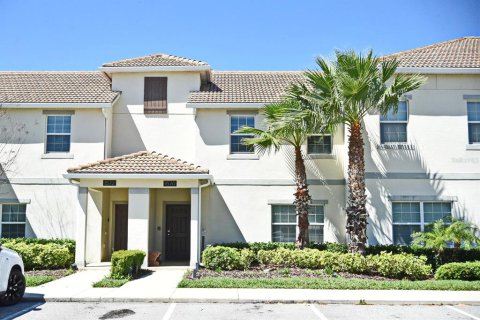 Townhouse in Davenport, Florida 4 bedrooms, 176.7 sq.m. № 1084188 - photo 1