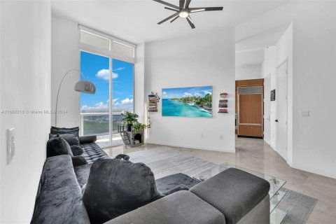 Condominio en venta en Sunny Isles Beach, Florida, 2 dormitorios, 133.31 m2 № 1413965 - foto 7