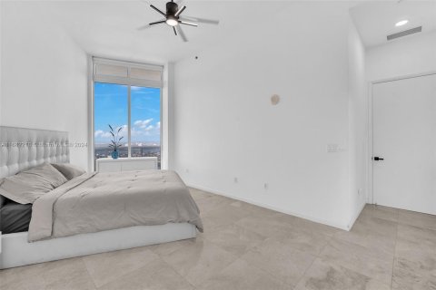 Condominio en venta en Sunny Isles Beach, Florida, 2 dormitorios, 133.31 m2 № 1413965 - foto 15