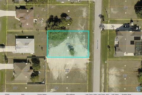 Commercial property in Cape Coral, Florida № 74563 - photo 2