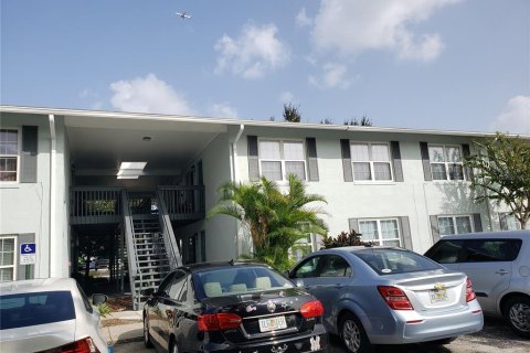 Condominio en venta en Orlando, Florida, 2 dormitorios, 80.82 m2 № 791758 - foto 4