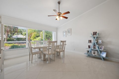 House in Tequesta, Florida 4 bedrooms, 191.29 sq.m. № 1142412 - photo 30