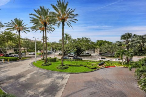 Condo in Coral Gables, Florida, 2 bedrooms  № 1348873 - photo 25