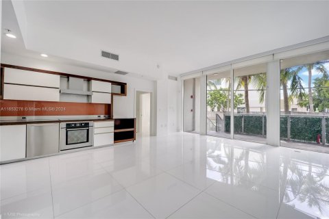 Copropriété à vendre à Miami Beach, Floride: 3 chambres, 120.22 m2 № 1348825 - photo 2