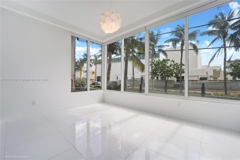 Copropriété à vendre à Miami Beach, Floride: 3 chambres, 120.22 m2 № 1348825 - photo 8