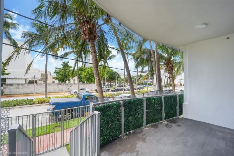 Copropriété à vendre à Miami Beach, Floride: 3 chambres, 120.22 m2 № 1348825 - photo 6