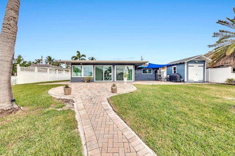 Villa ou maison à vendre à Pompano Beach, Floride: 3 chambres, 157.28 m2 № 919789 - photo 18