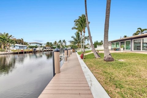 Villa ou maison à vendre à Pompano Beach, Floride: 3 chambres, 157.28 m2 № 919789 - photo 15