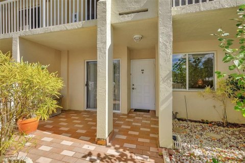 Copropriété à vendre à Tamarac, Floride: 2 chambres, 112.88 m2 № 1007545 - photo 27