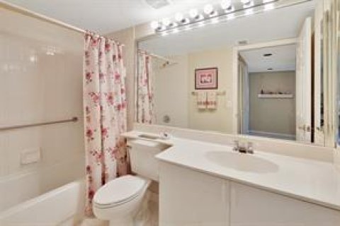 Condo in Tamarac, Florida, 2 bedrooms  № 1007545 - photo 6