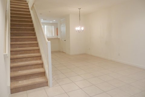 Townhouse in West Palm Beach, Florida 2 bedrooms, 134.52 sq.m. № 722576 - photo 24