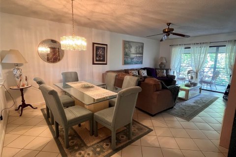 Condo in Tamarac, Florida, 2 bedrooms  № 962331 - photo 21