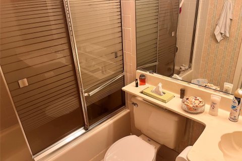 Condo in Tamarac, Florida, 2 bedrooms  № 962331 - photo 13