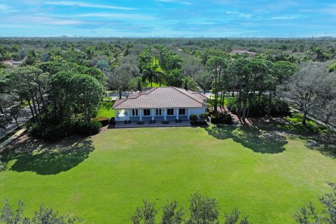 House in Jupiter, Florida 5 bedrooms, 400.59 sq.m. № 1217161 - photo 21