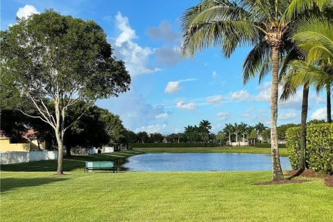 Villa ou maison à vendre à West Palm Beach, Floride: 4 chambres, 308.16 m2 № 1142296 - photo 3