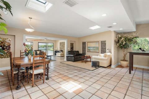 Villa ou maison à vendre à Orlando, Floride: 4 chambres, 248.51 m2 № 1134532 - photo 7