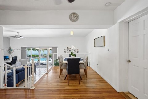 Casa en venta en Biscayne Park, Florida, 3 dormitorios, 175.31 m2 № 1305175 - foto 13