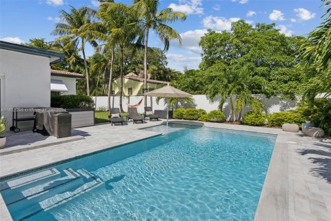 Casa en venta en Biscayne Park, Florida, 3 dormitorios, 175.31 m2 № 1305175 - foto 2