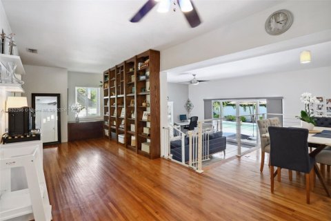 Villa ou maison à vendre à Biscayne Park, Floride: 3 chambres, 175.31 m2 № 1305175 - photo 14