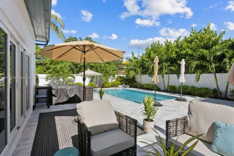 Casa en venta en Biscayne Park, Florida, 3 dormitorios, 175.31 m2 № 1305175 - foto 4