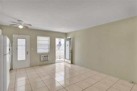 Copropriété à vendre à Miami Beach, Floride: 1 chambre, 44.13 m2 № 1305170 - photo 10