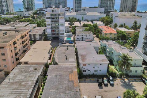 Condo in Miami Beach, Florida, 1 bedroom  № 1305170 - photo 30