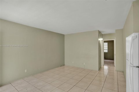 Copropriété à vendre à Miami Beach, Floride: 1 chambre, 44.13 m2 № 1305170 - photo 6