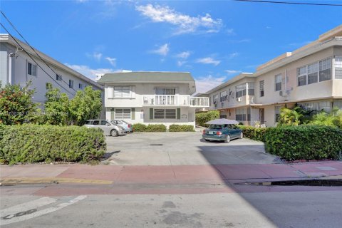 Condo in Miami Beach, Florida, 1 bedroom  № 1305170 - photo 20