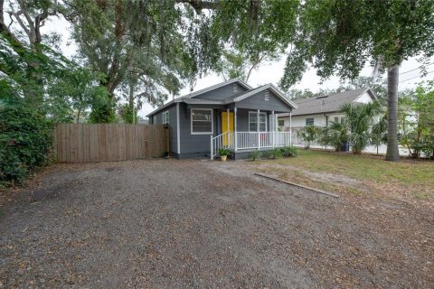 House in Tampa, Florida 3 bedrooms, 86.4 sq.m. № 1436090 - photo 2