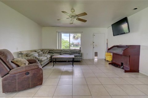 Villa ou maison à vendre à North Port, Floride: 3 chambres, 122.63 m2 № 1296904 - photo 4