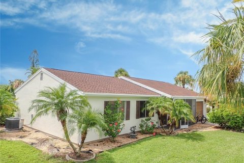 Villa ou maison à vendre à North Port, Floride: 3 chambres, 122.63 m2 № 1296904 - photo 2