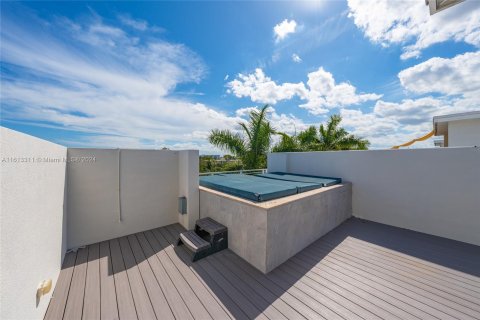 Casa en venta en Fort Lauderdale, Florida, 3 dormitorios, 196.95 m2 № 1235291 - foto 17