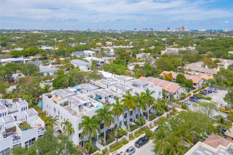 Villa ou maison à vendre à Fort Lauderdale, Floride: 3 chambres, 196.95 m2 № 1235291 - photo 1