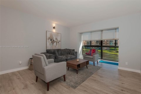 Condo in Sunrise, Florida, 2 bedrooms  № 1235239 - photo 7