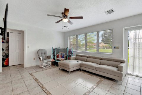 Casa en venta en Palm Springs, Florida, 3 dormitorios, 103.31 m2 № 1151710 - foto 28